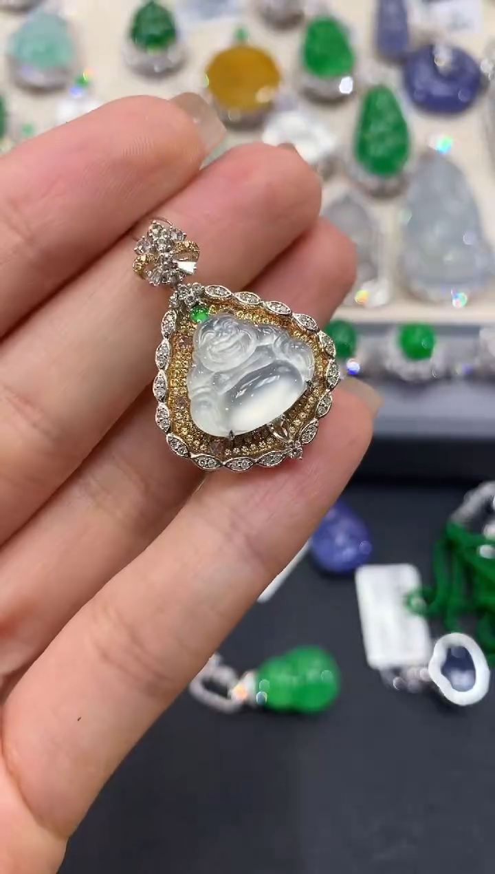 【闪购商品】翡翠吊坠(不含链)18K金镶嵌w64         