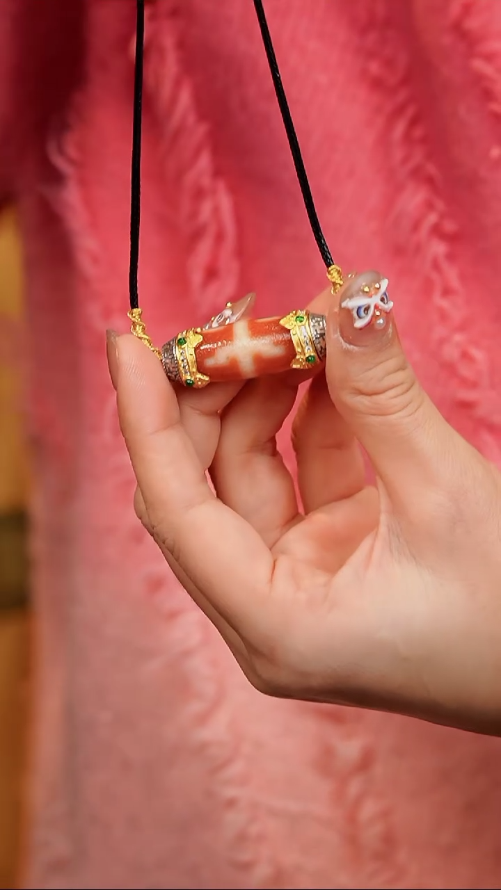 【闪购商品】玛瑙/玉髓颈饰银S925镀金镶嵌无界