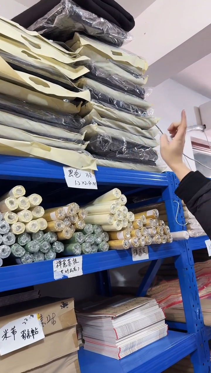 1.2x2.4黑色毛毡1个