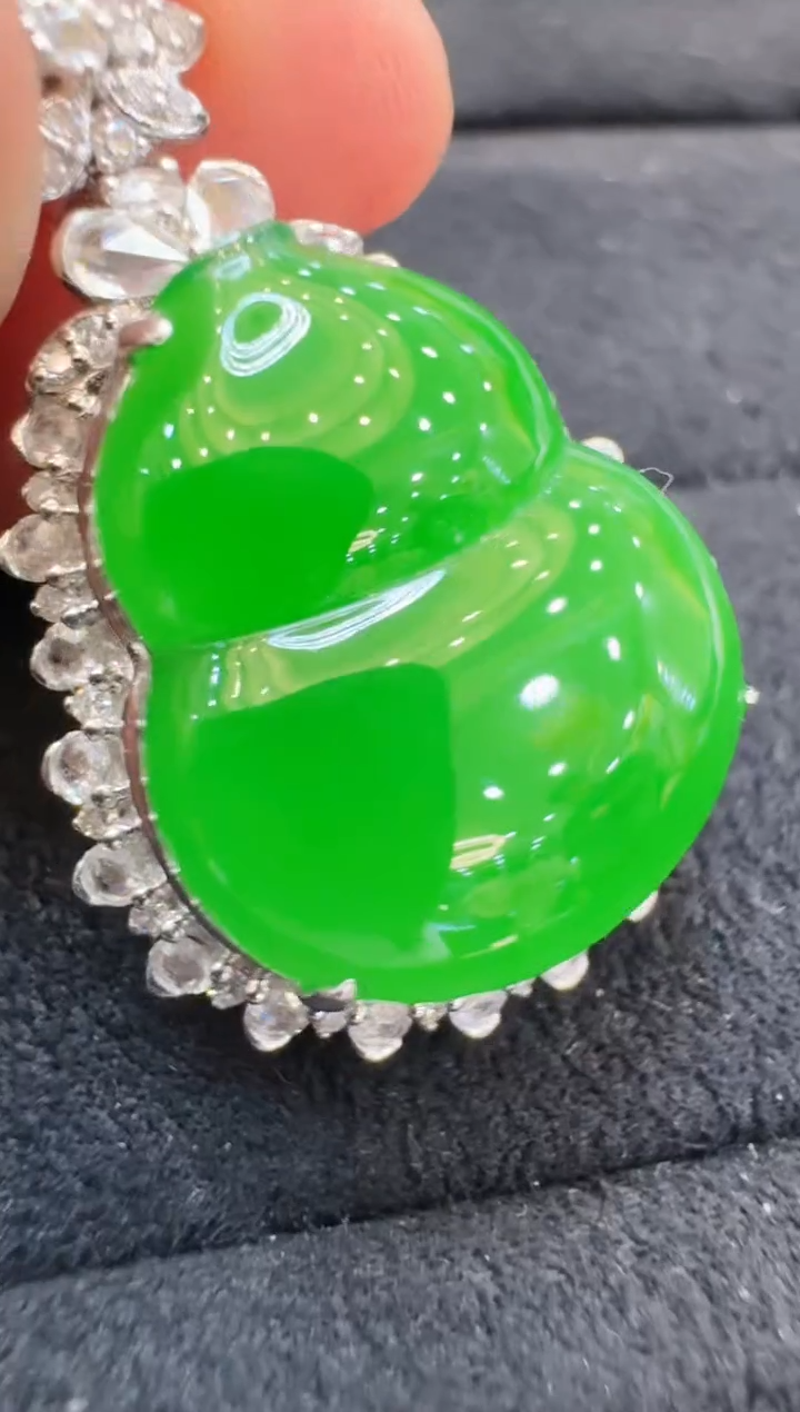 【闪购商品】翡翠吊坠(不含链)18K金镶嵌多样性团购发一件