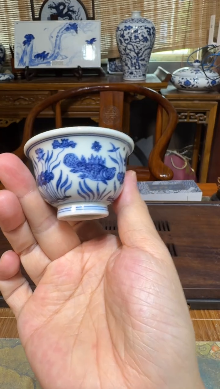 三方器合青花鱼藻迷你压手杯