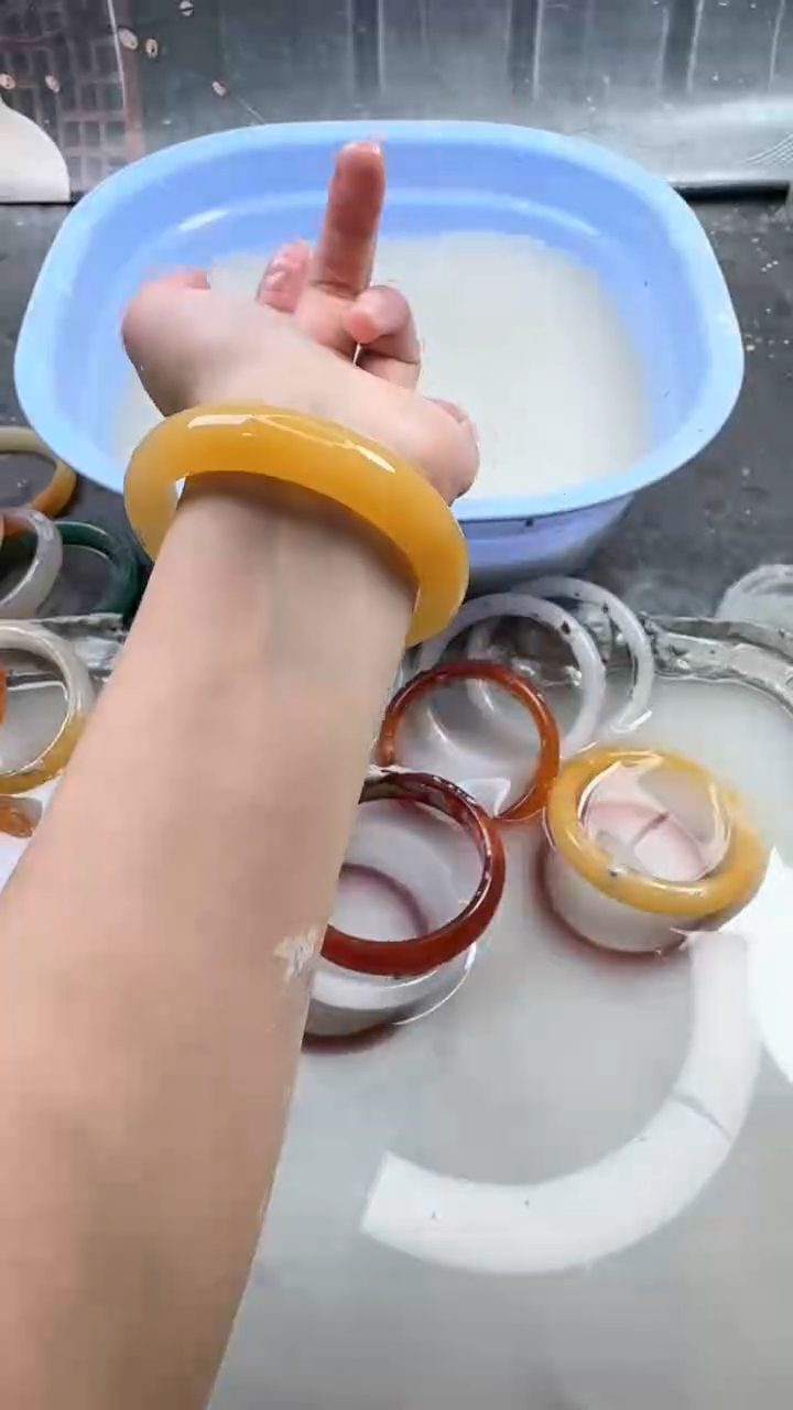 【闪购商品】石英质玉手镯未镶嵌134 62