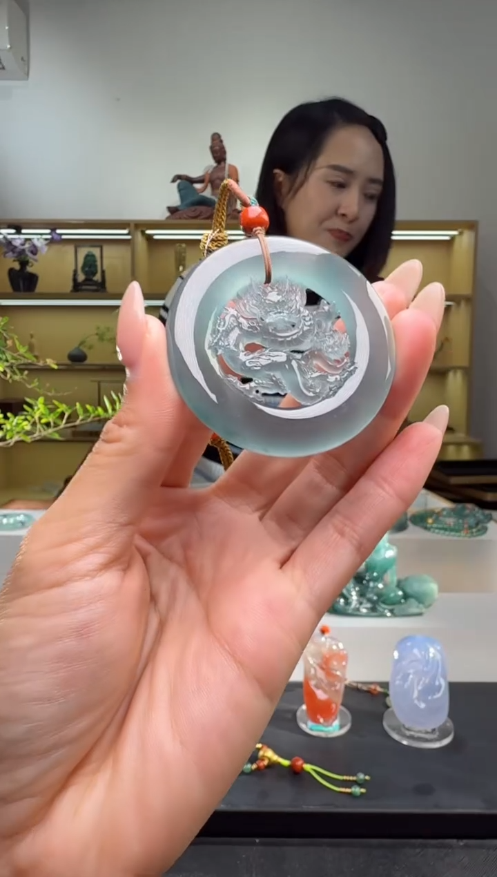 吊坠(不含链)未镶嵌翡翠龙牌