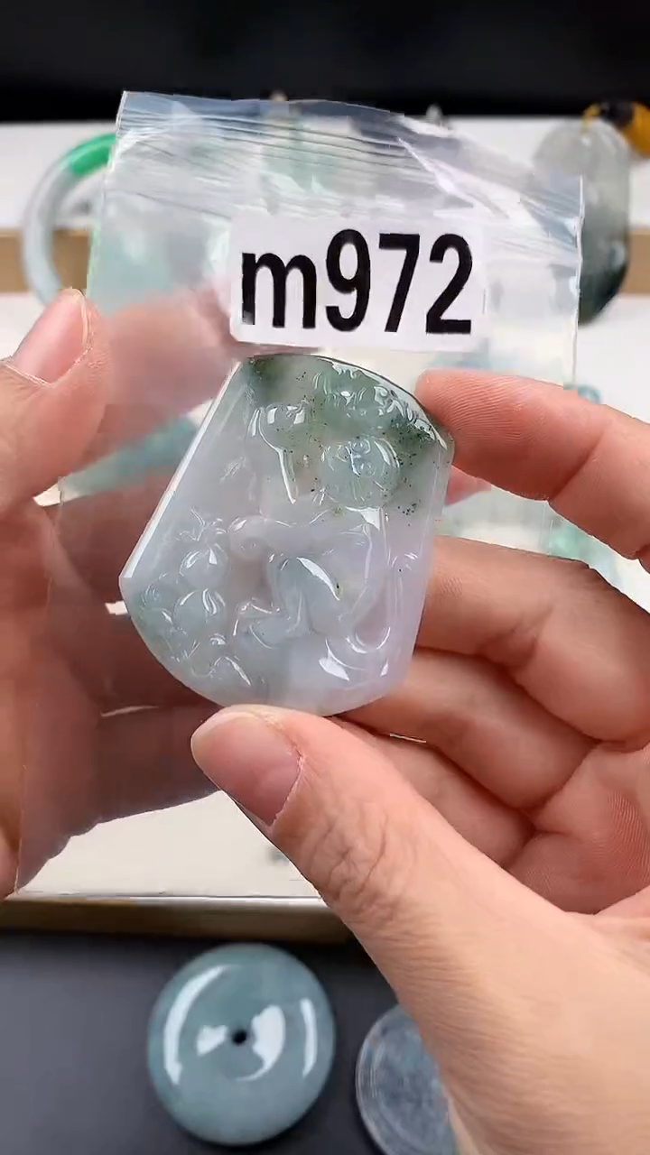 颈饰未镶嵌翡翠天然翡翠吊坠挂件