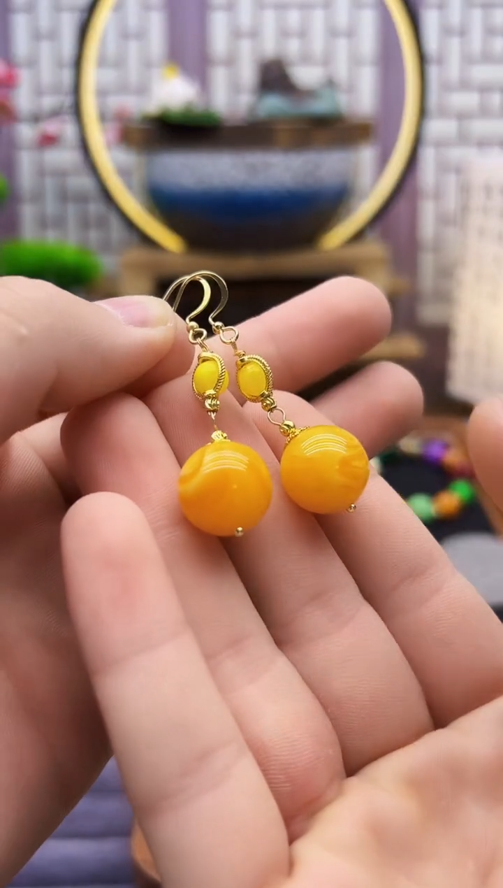 14K金镶嵌蜜蜡耳饰E208