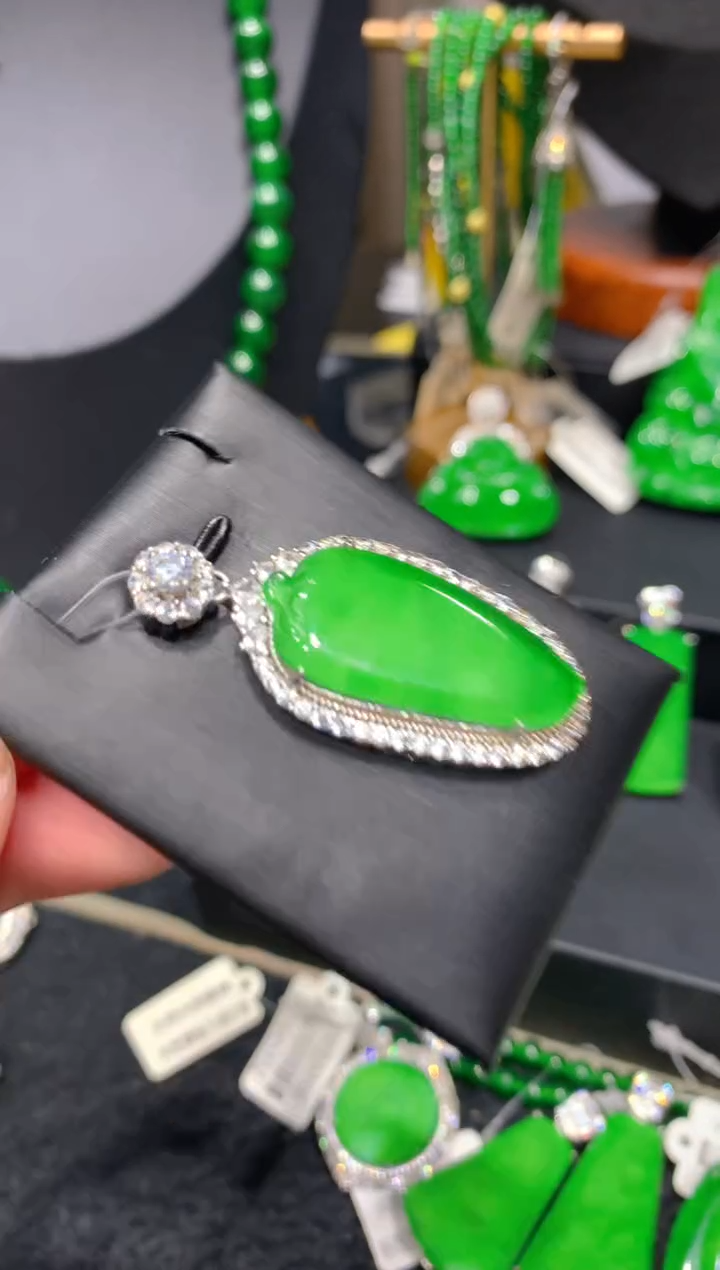 颈饰银S925镶嵌翡翠12一季