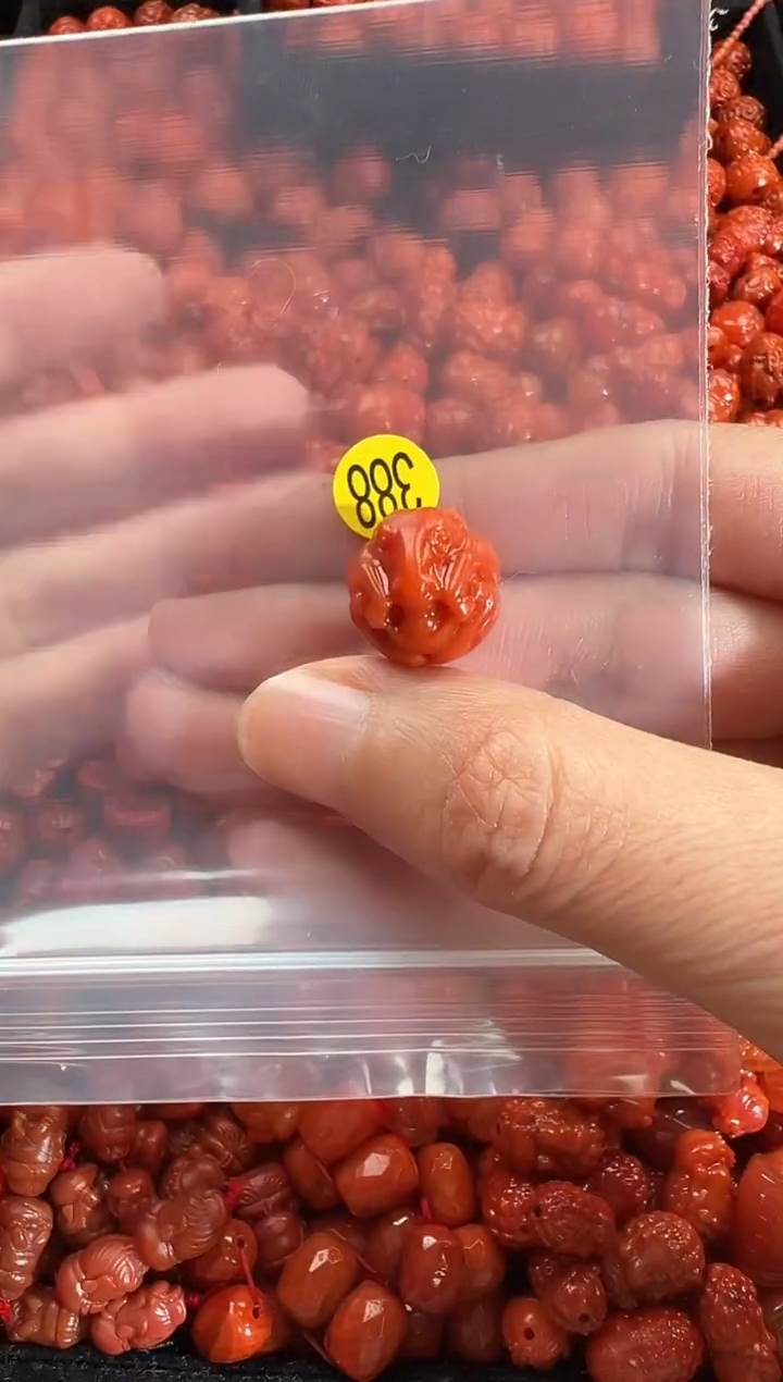 颈饰未镶嵌南红玛瑙1