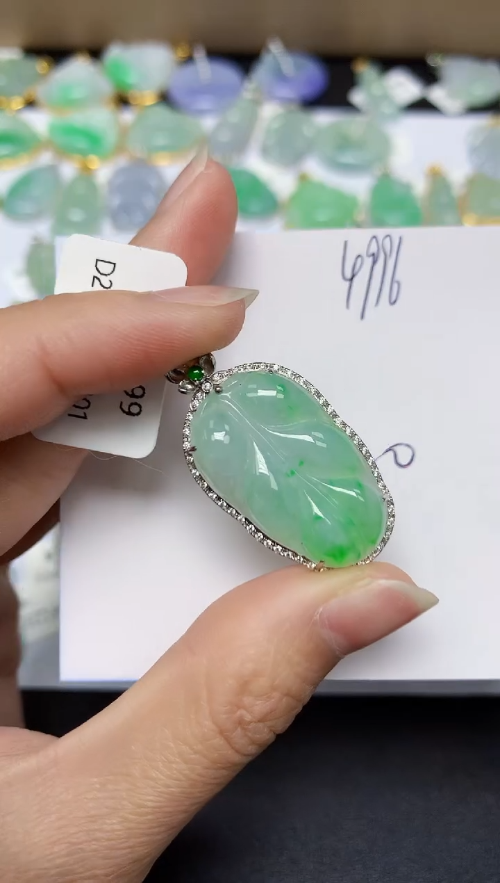 【闪购商品】翡翠18K金镶嵌颈饰天然翡翠A货