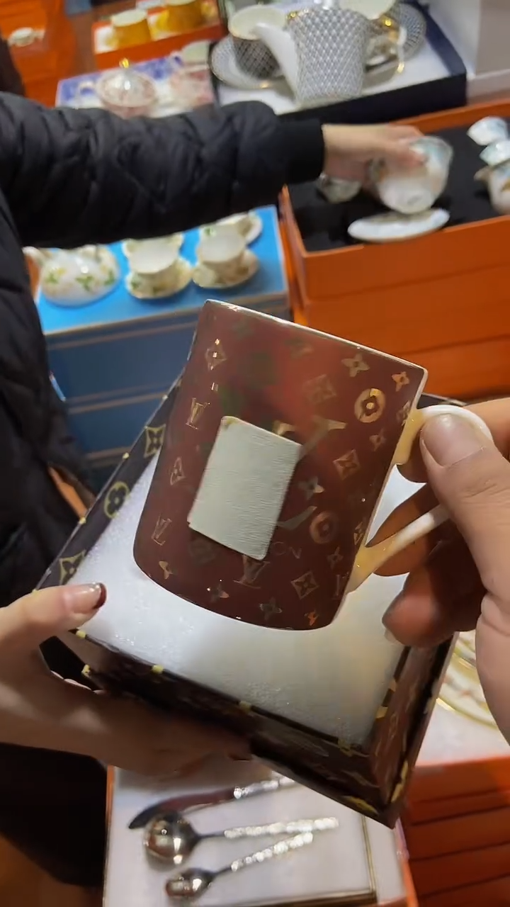 【闪购商品】鸿辉家品牌瓷器，京东包邮！