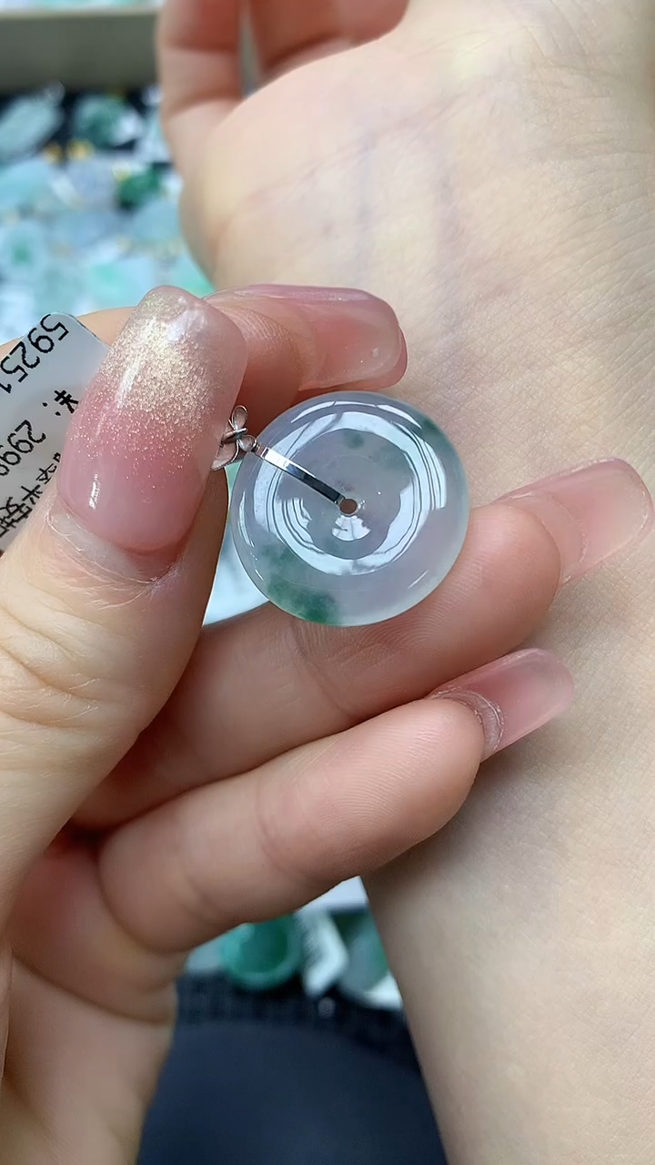 颈饰18K金镶嵌翡翠a货支持复检百元以上9元证书费自理