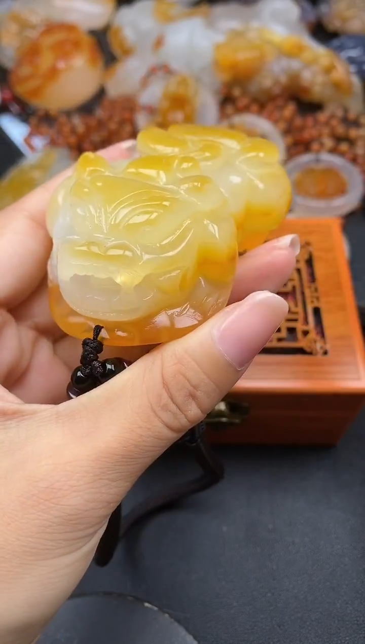 未镶嵌1玛瑙/玉髓??ll