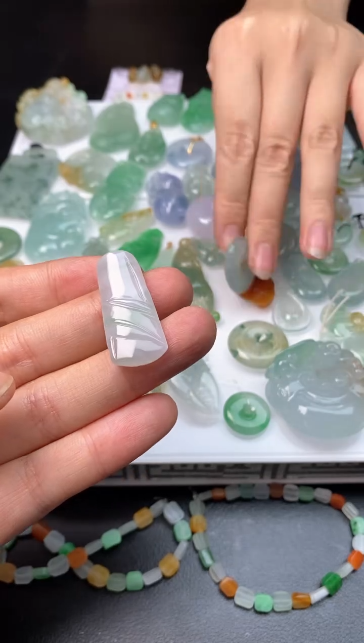 定制翡翠未镶嵌翡翠毛货发货发一个