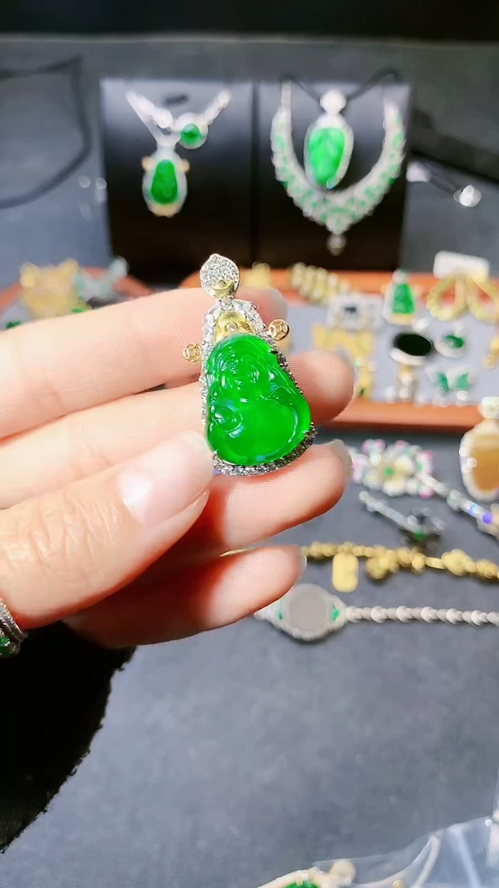 【闪购商品】翡翠吊坠(赠链)银S925镶嵌吊坠