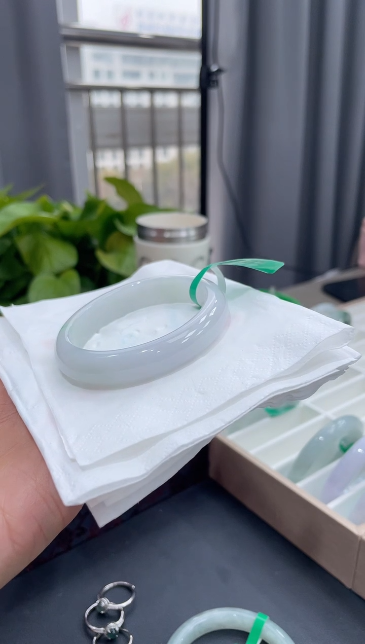 【闪购商品】翡翠手镯未镶嵌0000006277