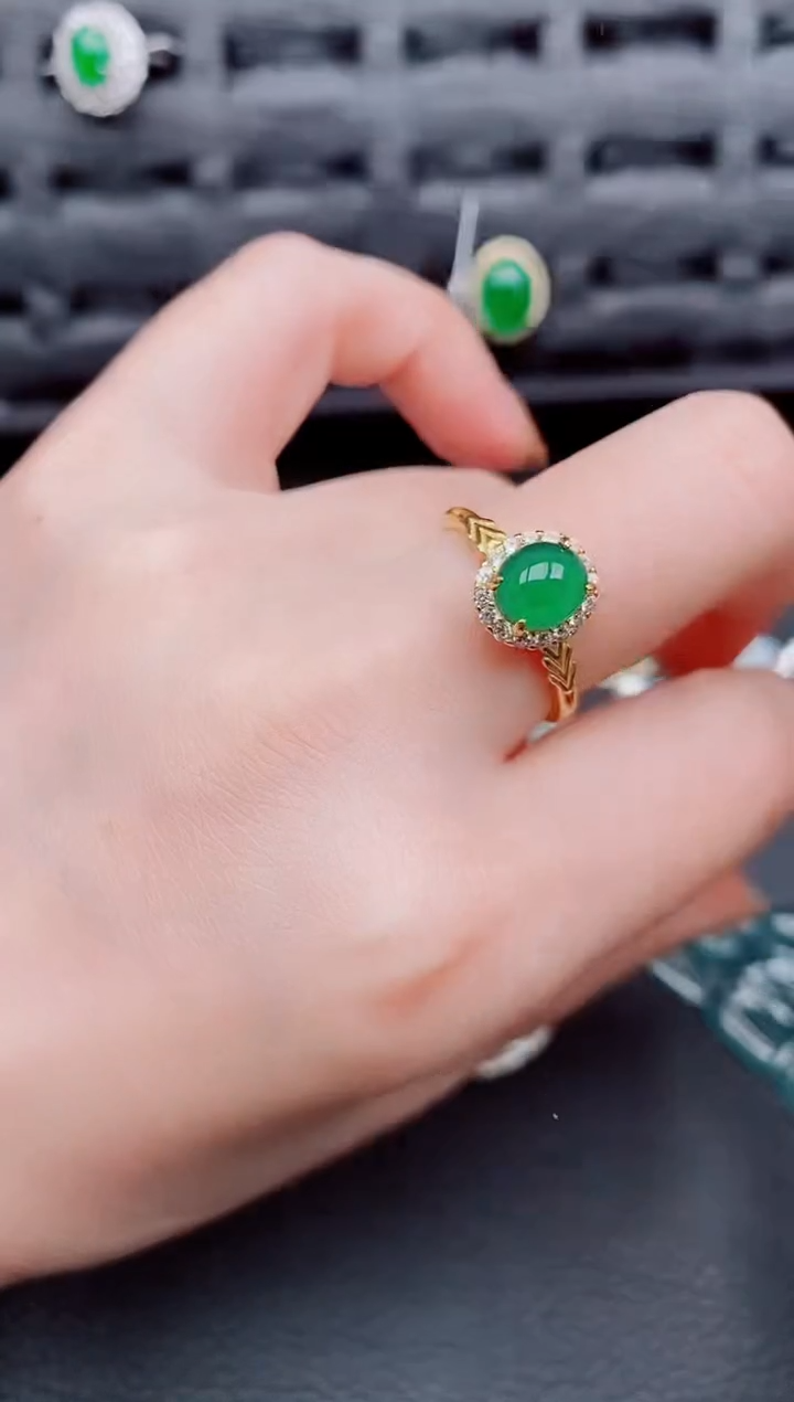 【闪购商品】翡翠戒指银S925镶嵌天然a货翡翠701