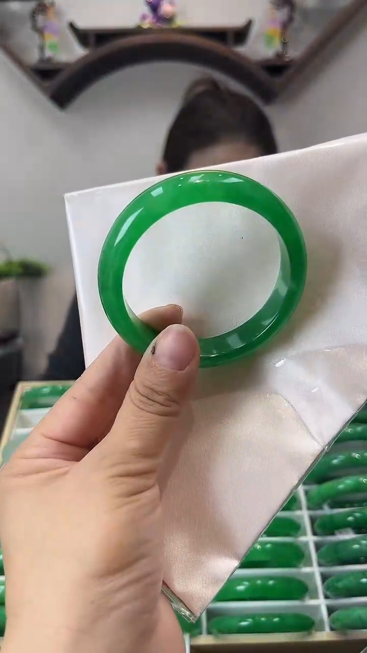 【闪购商品】砖雕闪95 圈口57 独货手镯