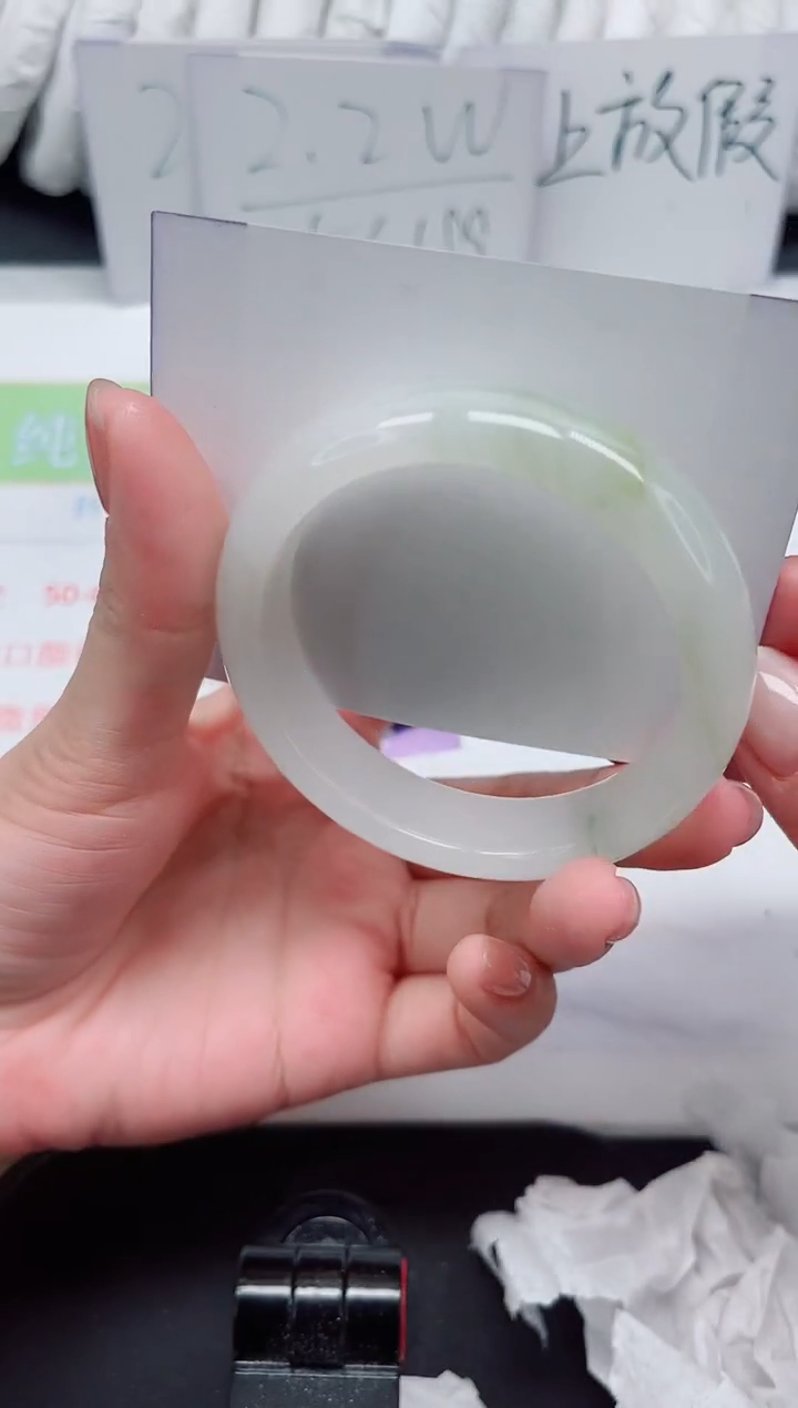 【闪购商品】石英质玉手镯未镶嵌340#54.4