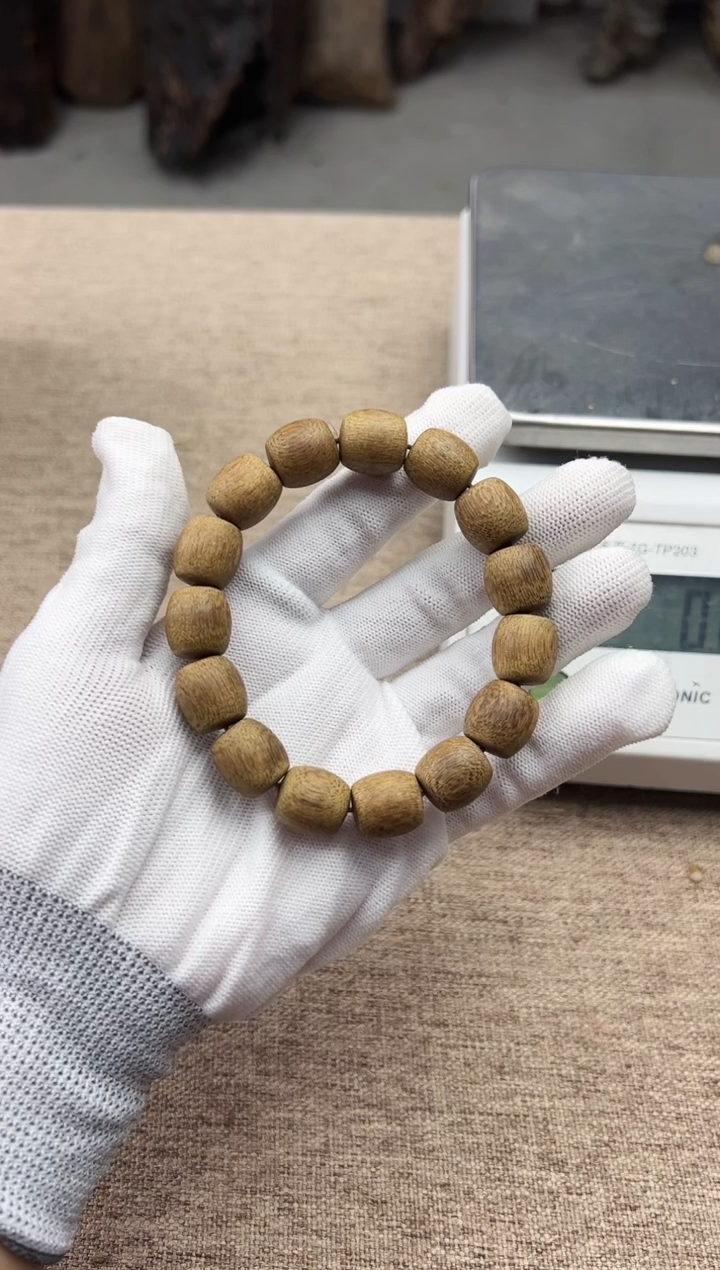 【闪购商品】沉香手串天然野虫漏黄油格0.9鼓珠单圈多样性发一