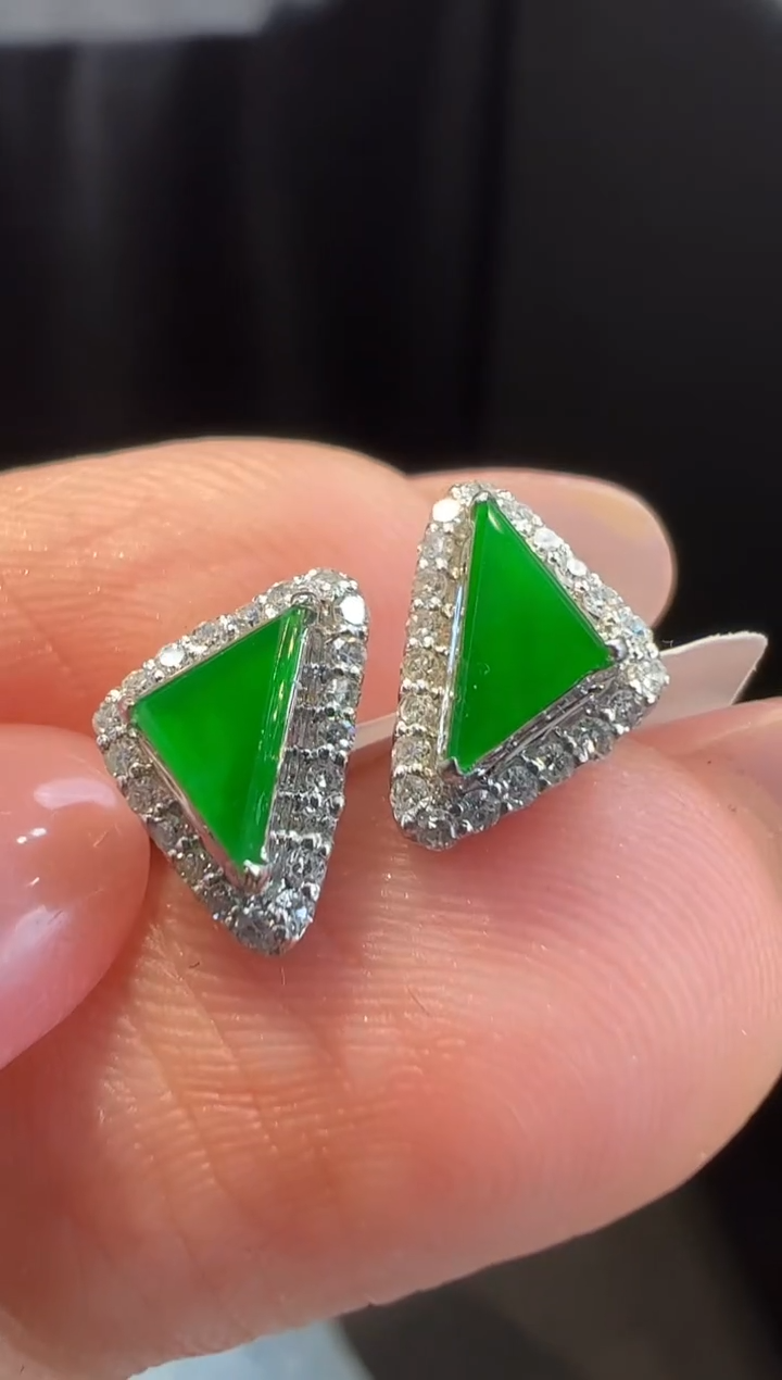 18K金镶嵌翡翠耳饰耳饰