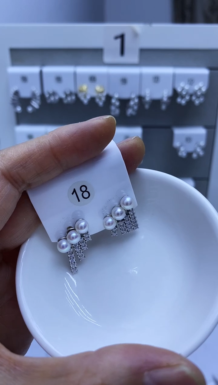 银S925镶嵌耳饰淡水珍珠18