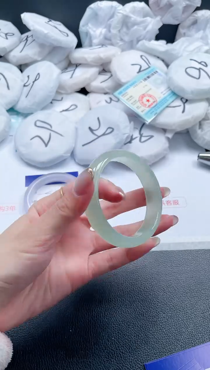 【闪购商品】石英质玉手镯未镶嵌 12J52-56