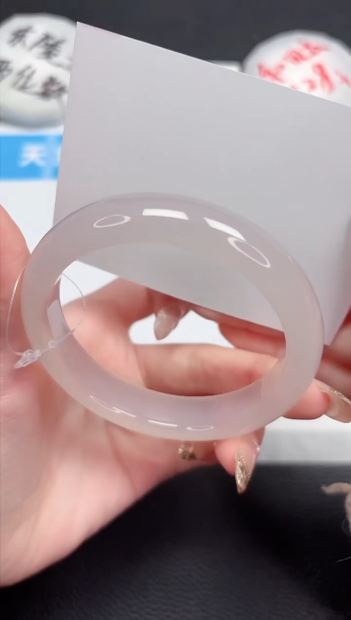 【闪购商品】石英质玉手镯未镶嵌33-61.5