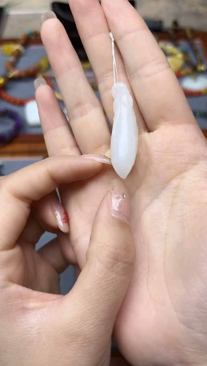 颈饰未镶嵌和田玉和田玉广玉兰吊坠XE编绳