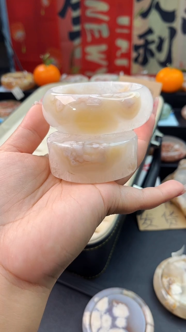 【闪购商品】石英质玉手镯未镶嵌赠送镯心（60圈口）