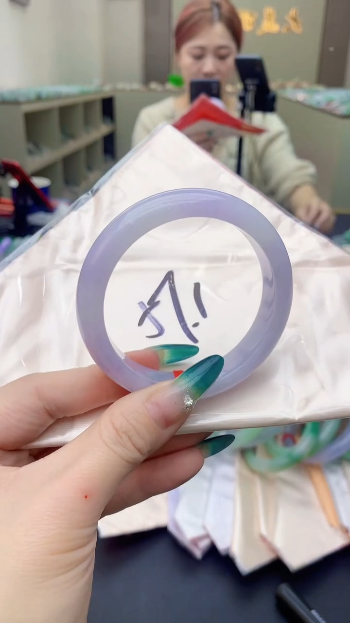 【闪购商品】翡翠手镯未镶嵌1018340928