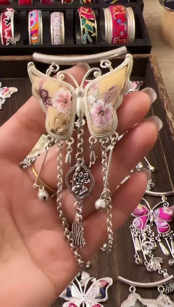【闪购商品】织绣民族风老绣饰品303
