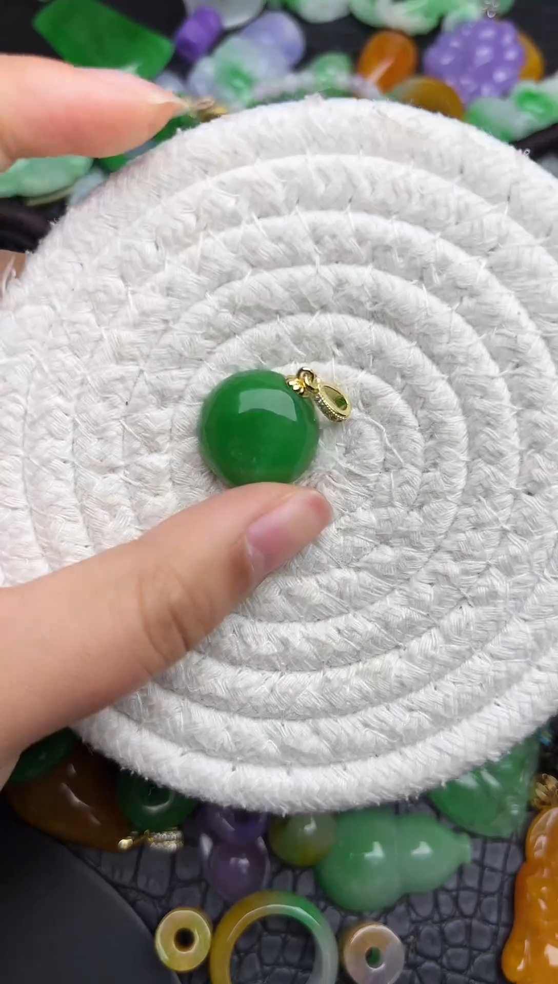 颈饰未镶嵌翡翠缅甸翡翠吊坠