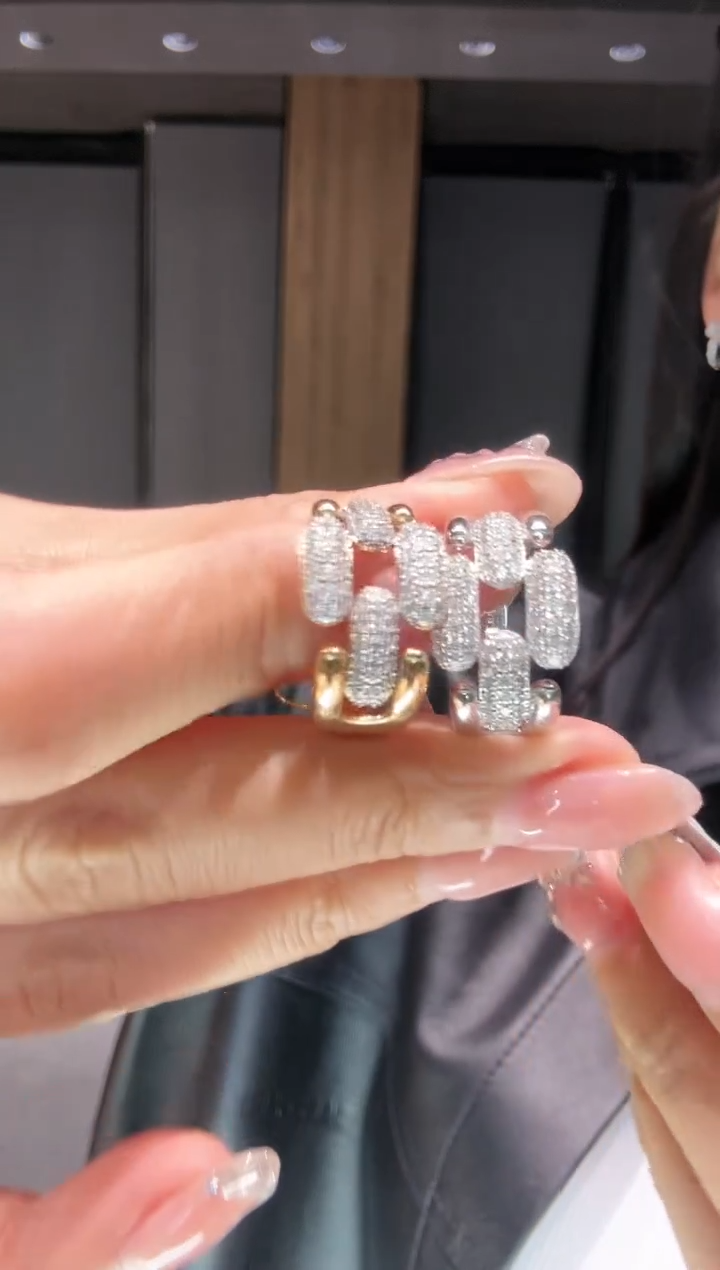 【闪购商品】钻石戒指18K金镶嵌AF0655 多样性发其一