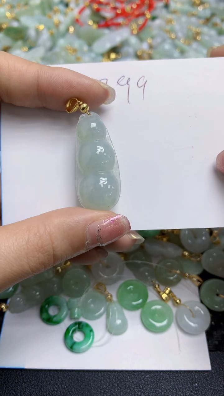 【闪购商品】翡翠颈饰合金天然翡翠A货