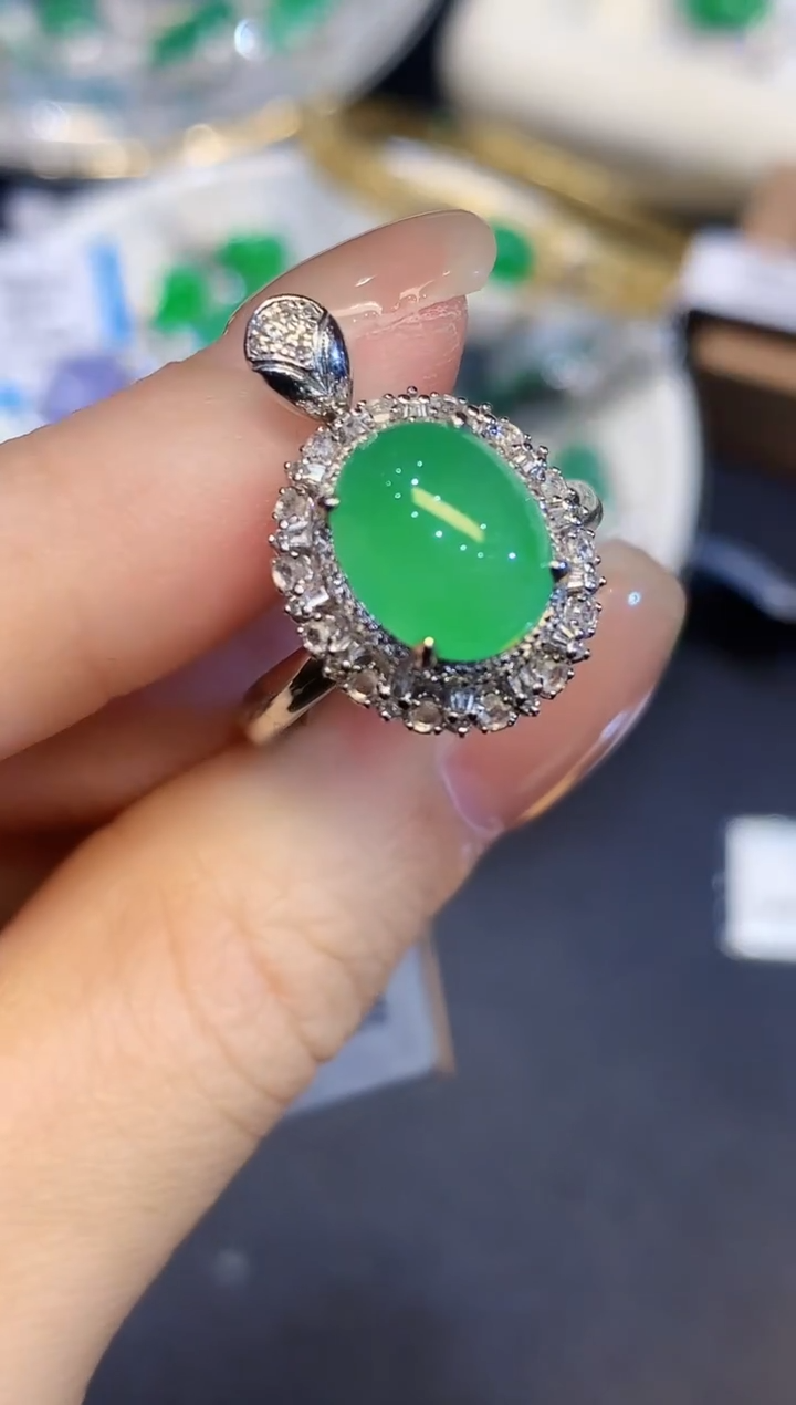 18K金镶嵌戒指翡翠SY多样性发其一