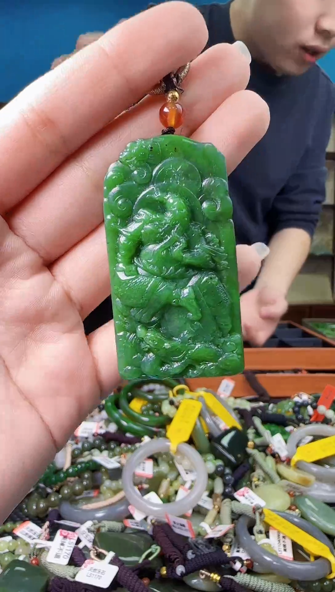 颈饰未镶嵌和田玉1