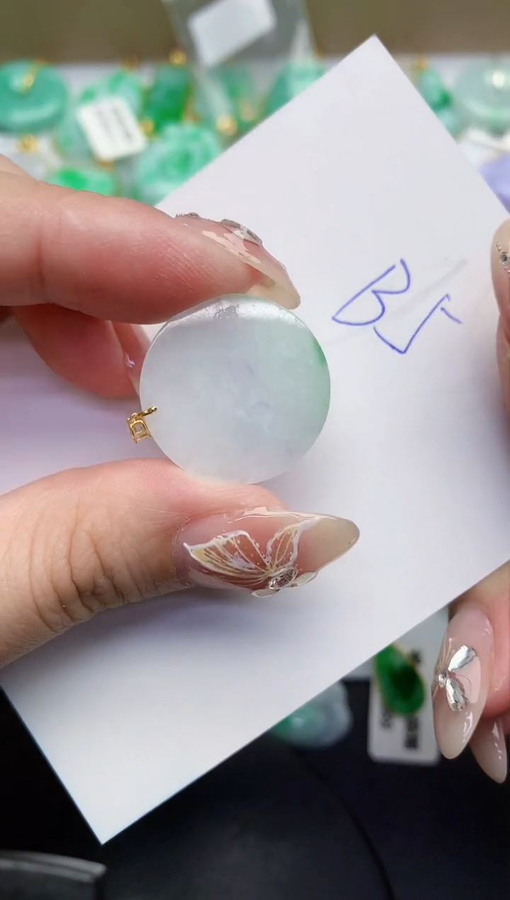 【闪购商品】翡翠颈饰18K金镶嵌0000000000