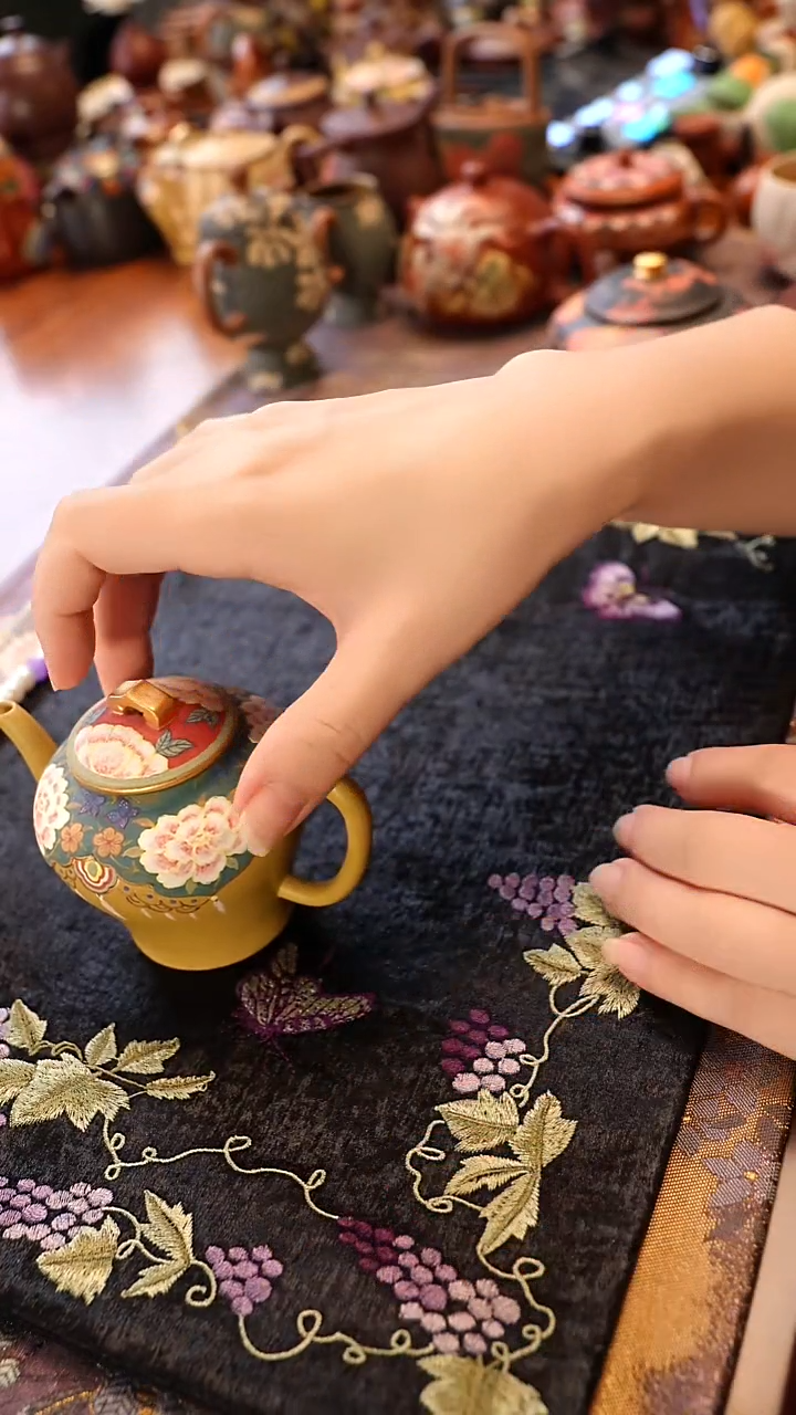 牡丹云肩宜兴紫砂