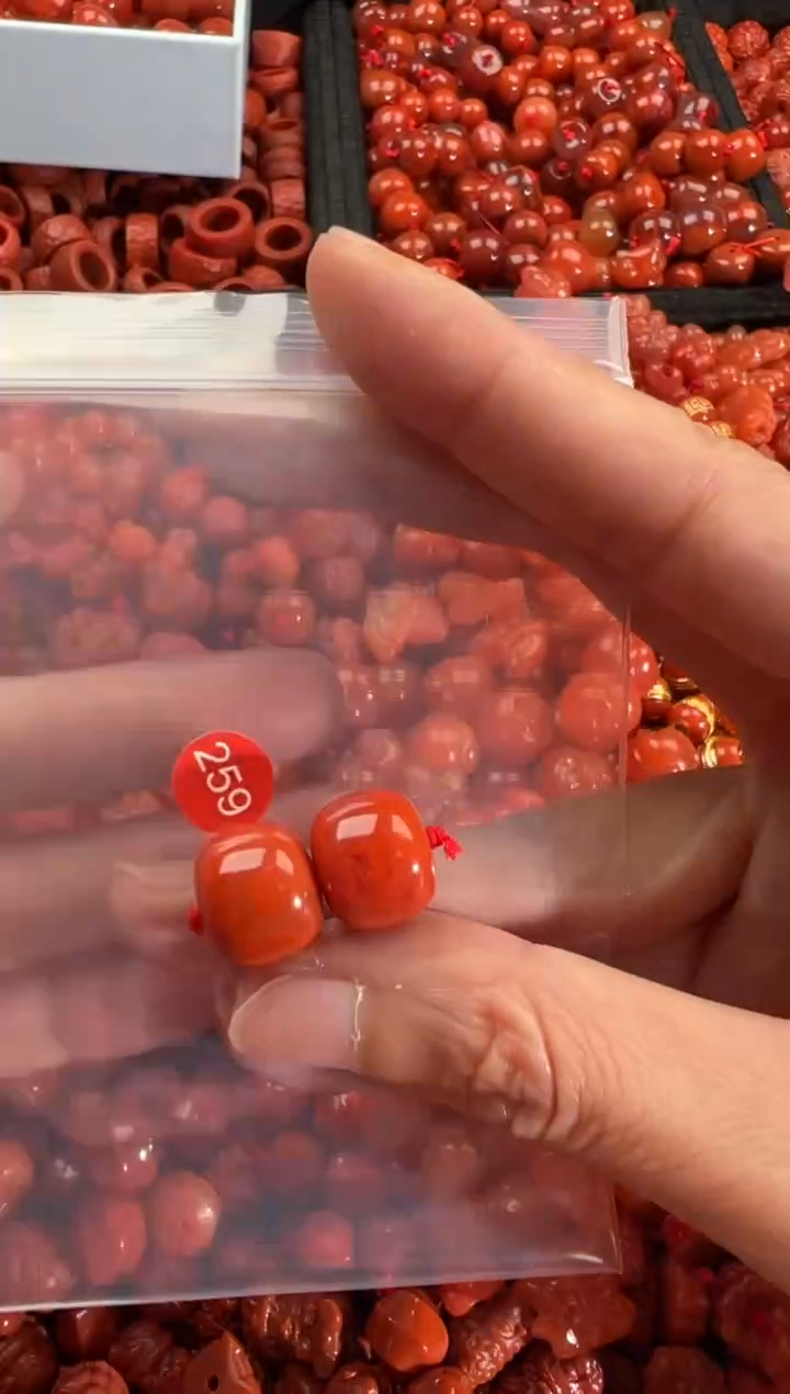 【闪购商品】南红玛瑙颈饰未镶嵌1