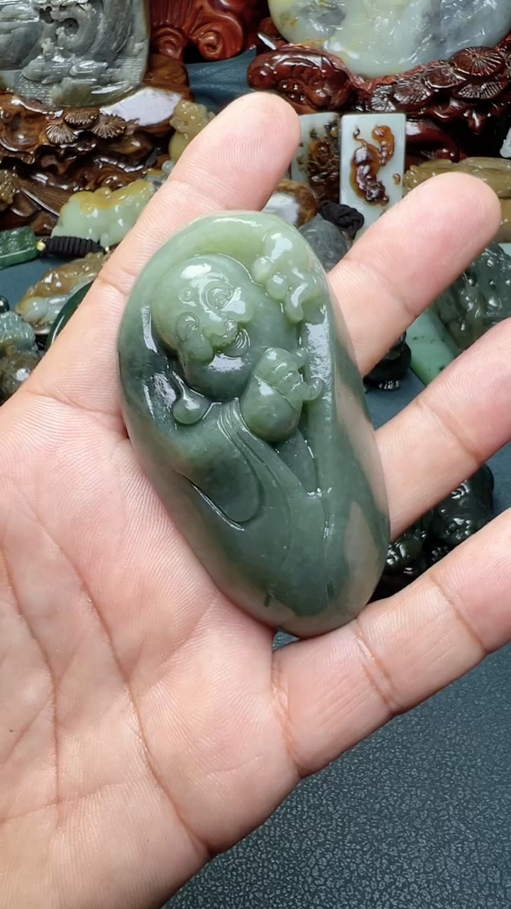 和田玉未镶嵌把件-