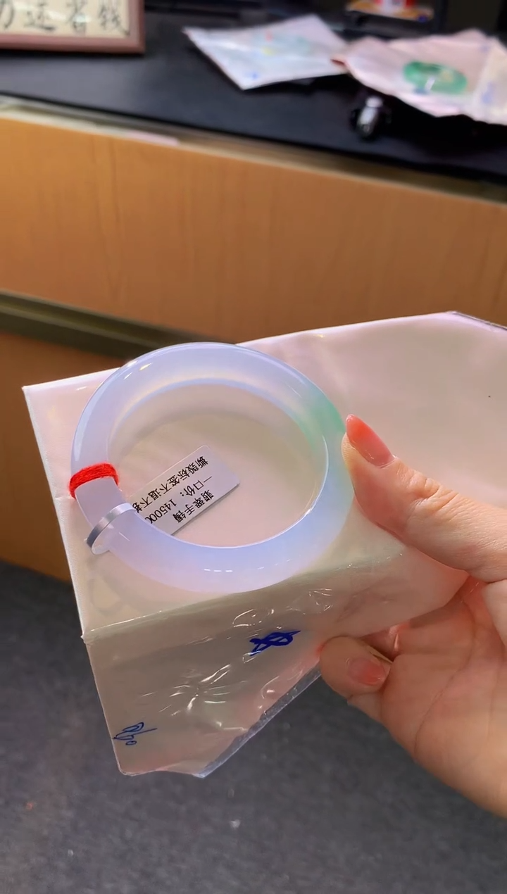 未镶嵌手镯翡翠-Q60 圈口56 全款14.5万 定金2万