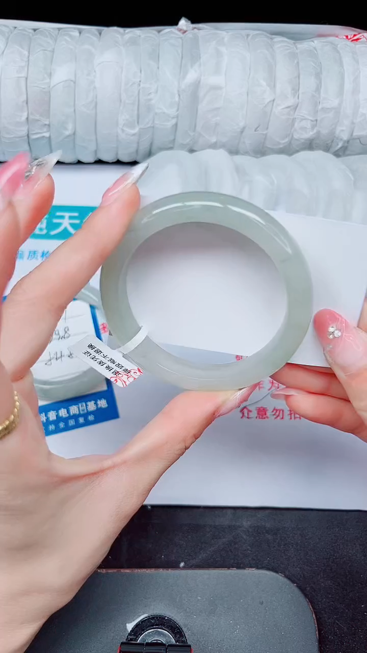 未镶嵌手镯石英质玉438-56/57