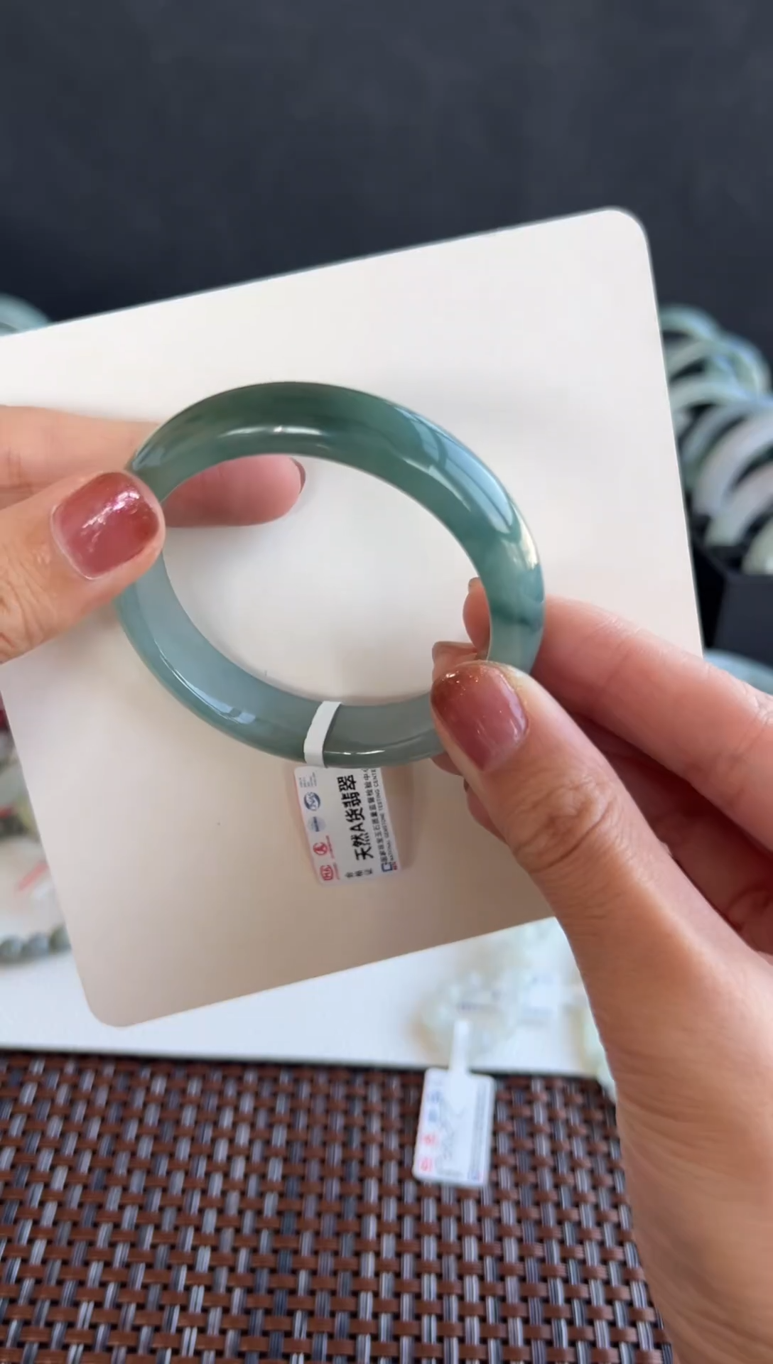 【闪购商品】翡翠手镯未镶嵌75号52.8*12.8*7.5