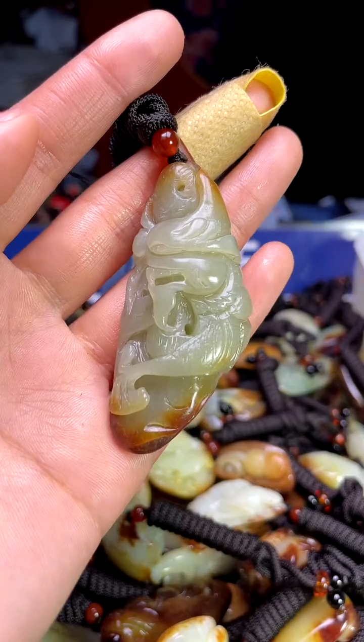 【闪购商品】和田玉颈饰未镶嵌1