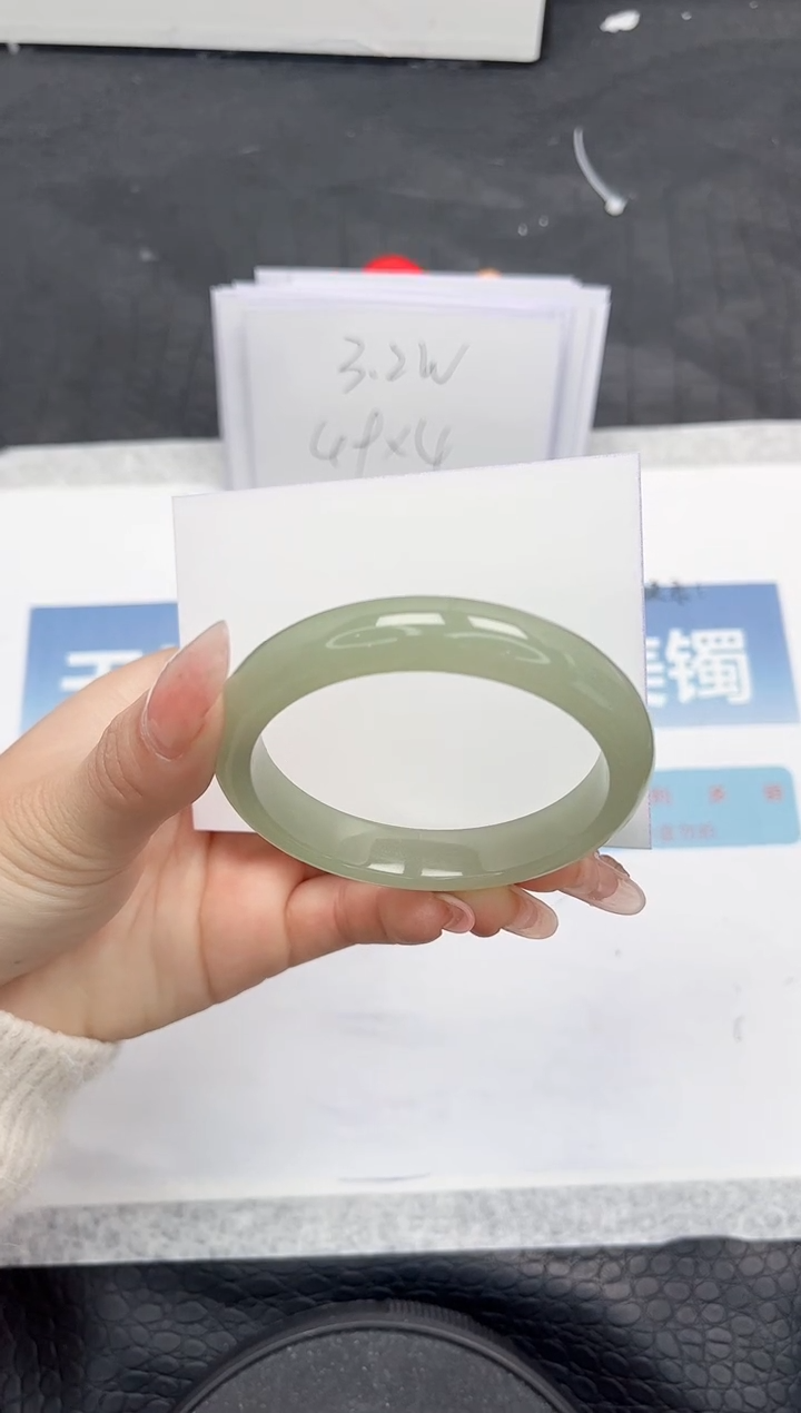 【闪购商品】石英质玉手镯未镶嵌H220-53.4