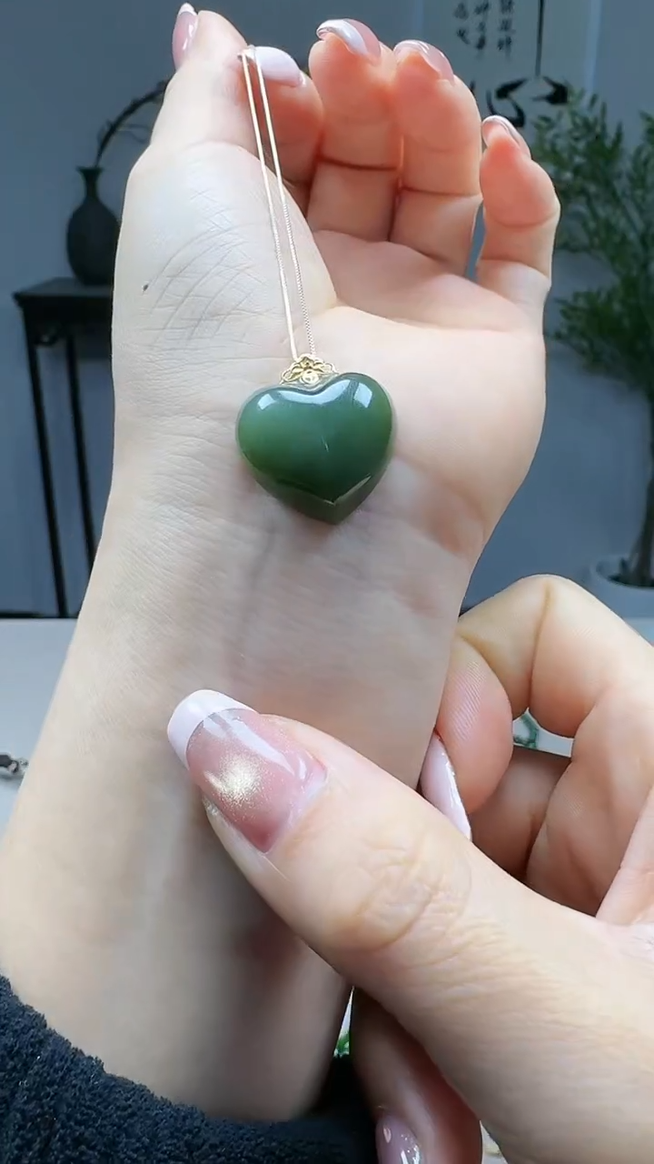 吊坠(不含链)18K金镶嵌和田玉1