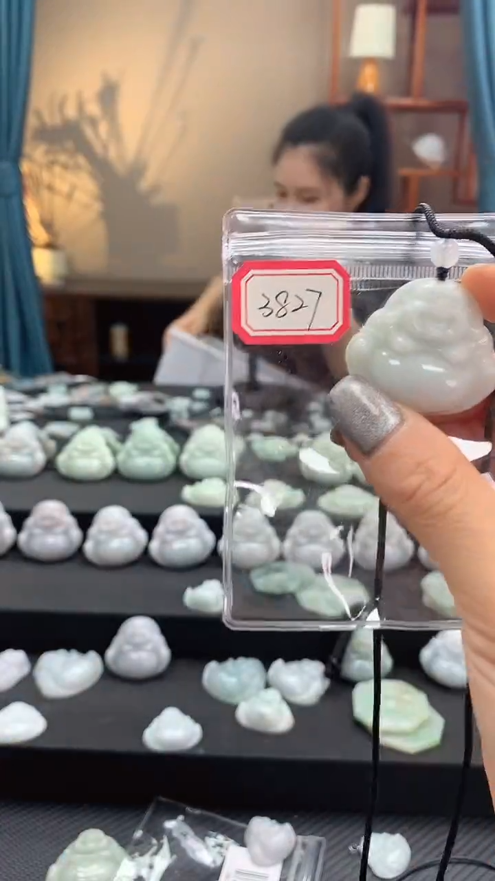 颈饰未镶嵌翡翠佛公3827