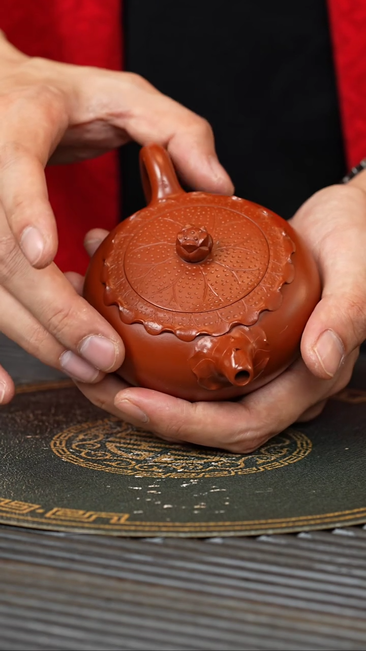 【闪购商品】紫砂茶壶XJZ 龙山朱砂 荷叶 180cc