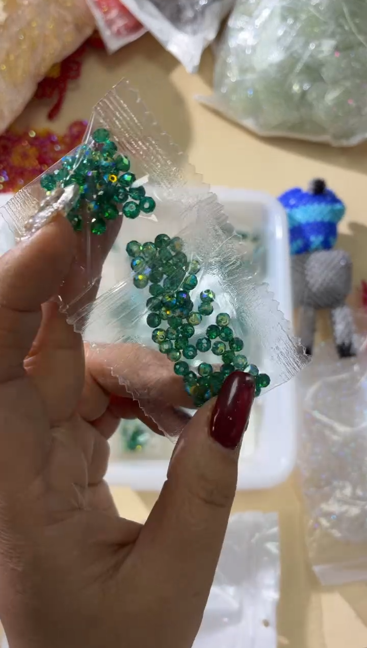 玻璃2952卡4国华扁100颗祖母绿