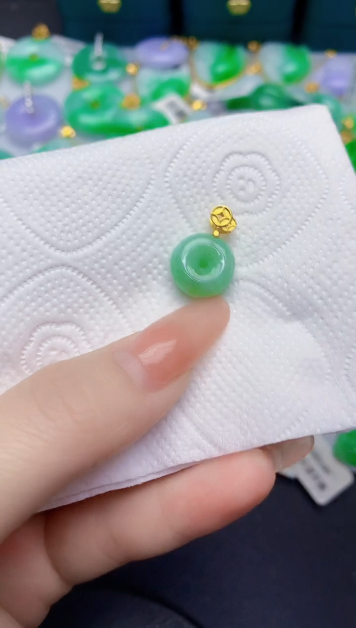 颈饰未镶嵌翡翠缅甸天然翡翠A货