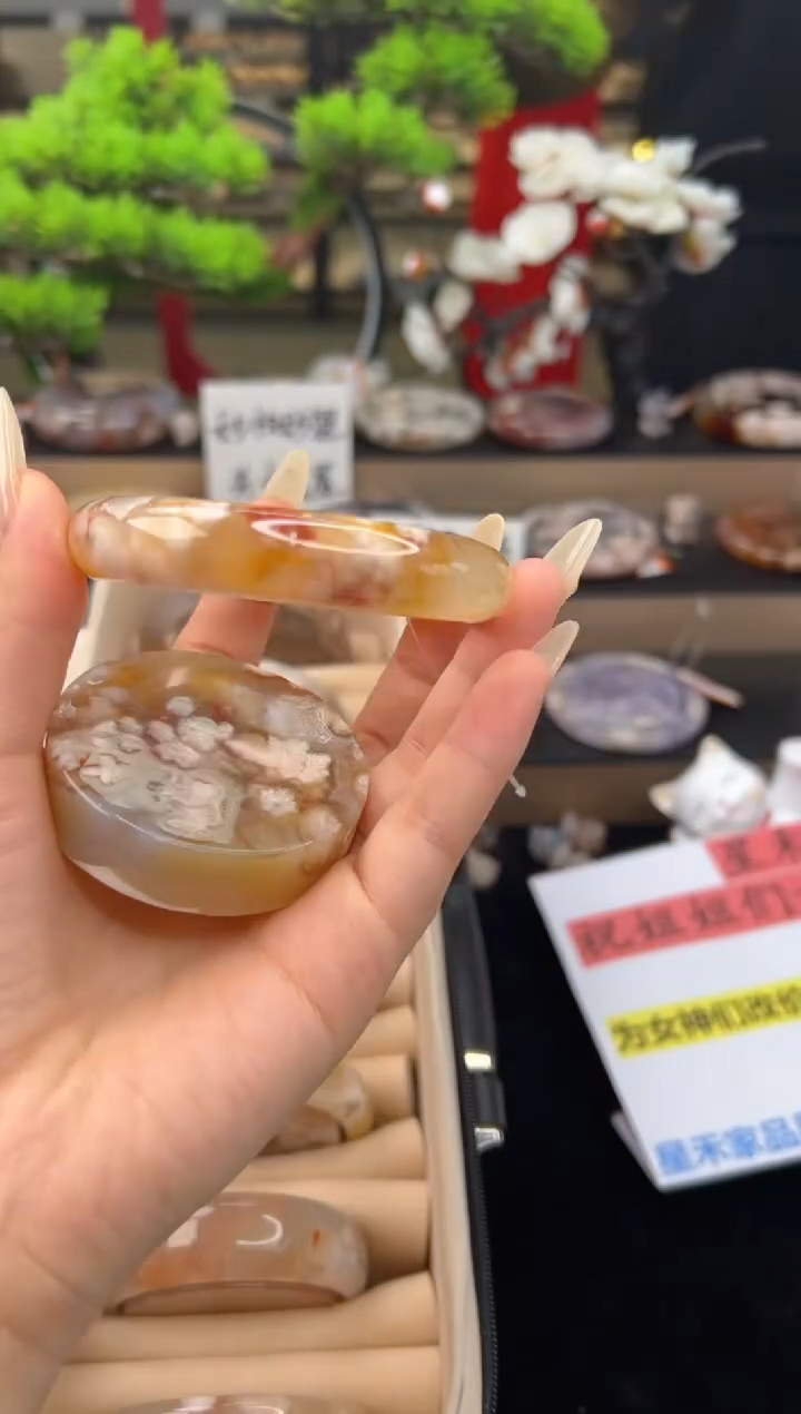 【闪购商品】石英质玉手镯未镶嵌60圈口（赠送镯心)23340